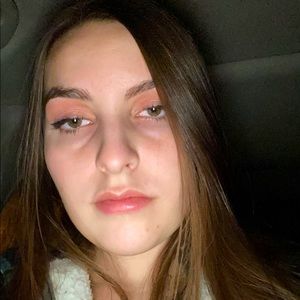 Meet your Posher, Ava